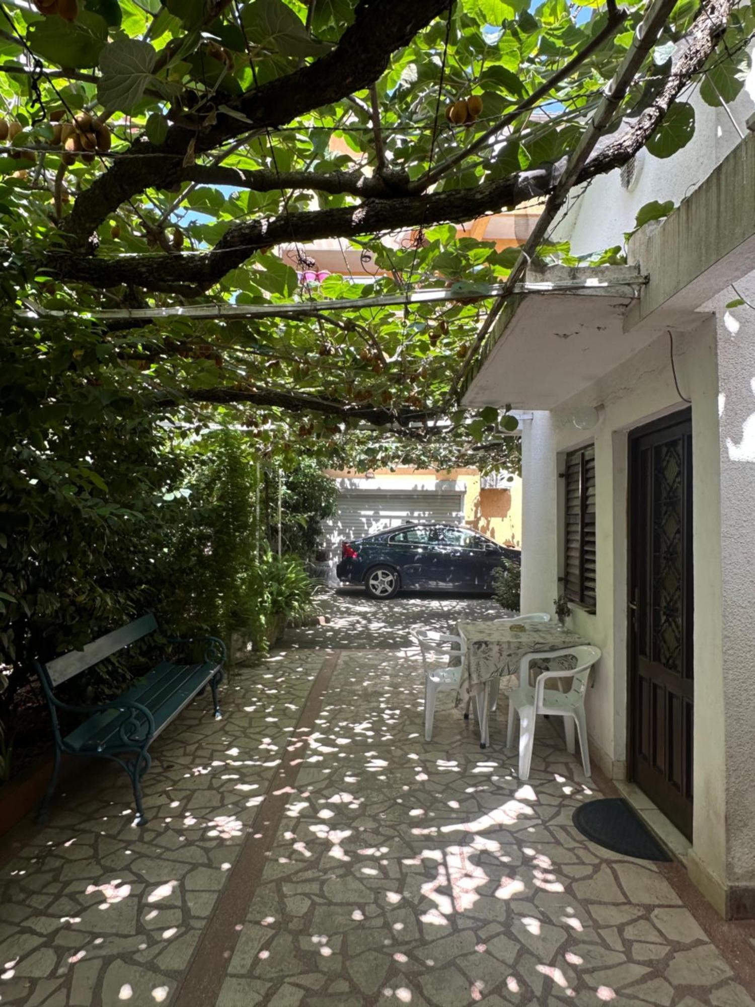 Astakos Apartments Budva Luaran gambar